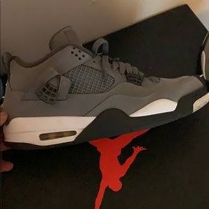 Jordan 4’s coop grey